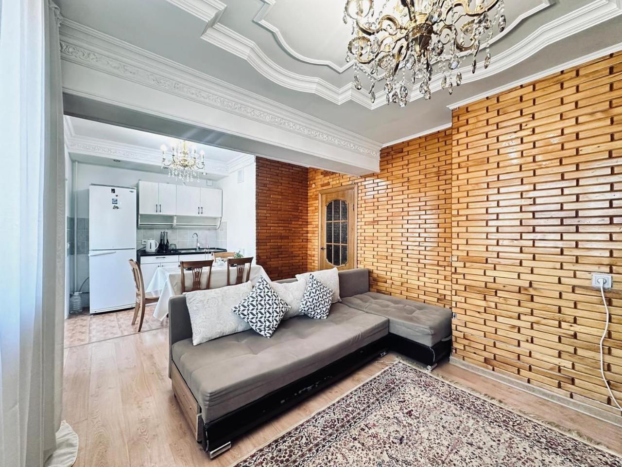 3 Ком Квартира На Абая Сейфуллина Almaty Bagian luar foto