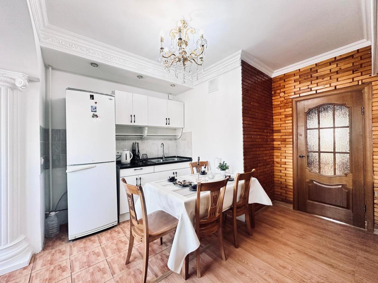3 Ком Квартира На Абая Сейфуллина Almaty Bagian luar foto