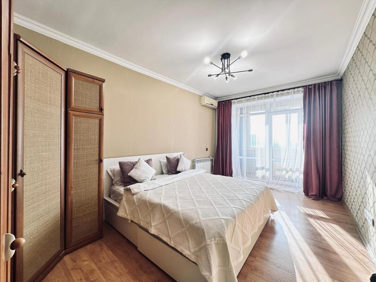 3 Ком Квартира На Абая Сейфуллина Almaty Bagian luar foto